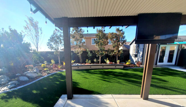 Lush garden with modern design