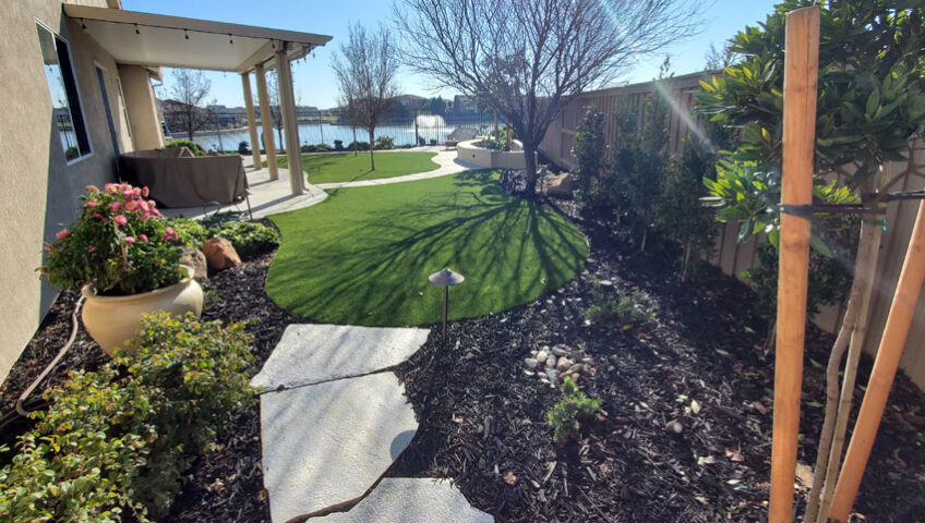 Modern Landscape design by Solscape