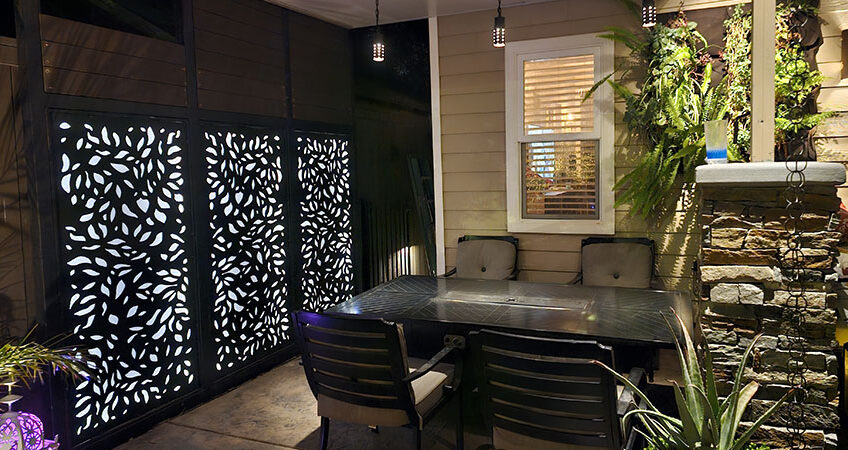 Outdoor dining with lighting