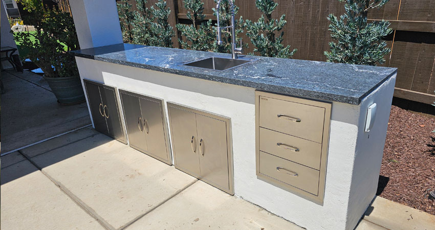 Outdoor Kitchen Island